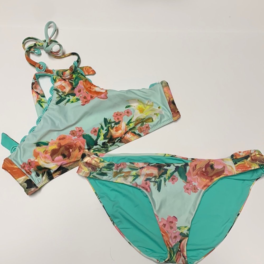 Rebecca virtue 2 piece halter bikini - Medium